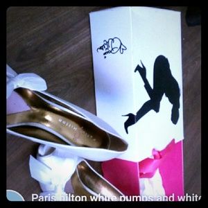 Paris Hilton pumps
